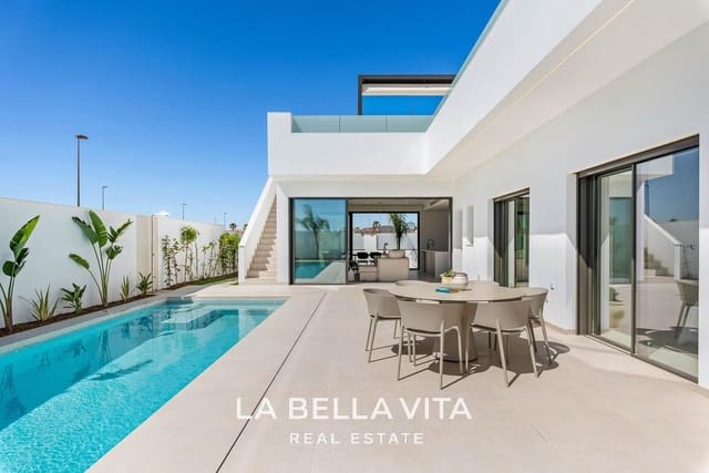 3 soverom Villa til salgs i Centro, Los Alcázares med svømmebasseng garasje - € 579 000 (Ref: 8252105)