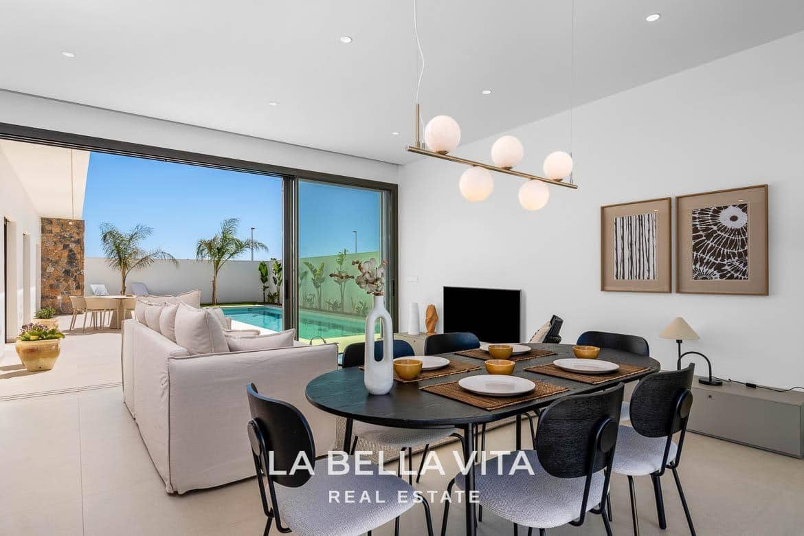 3 slaapkamer Villa te koop in Los Alcazares met zwembad garage - € 579.000 (Ref: 8252105)