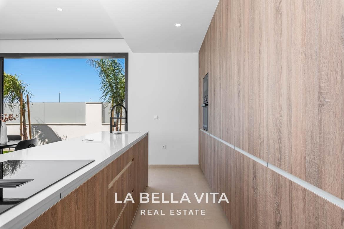 3 slaapkamer Villa te koop in Los Alcazares met zwembad garage - € 579.000 (Ref: 8252105)