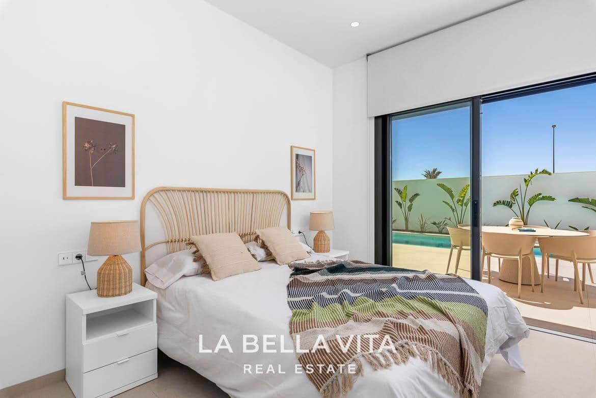 3 slaapkamer Villa te koop in Los Alcazares met zwembad garage - € 579.000 (Ref: 8252105)