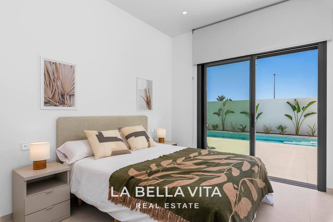 3 slaapkamer Villa te koop in Los Alcazares met zwembad garage - € 579.000 (Ref: 8252105)