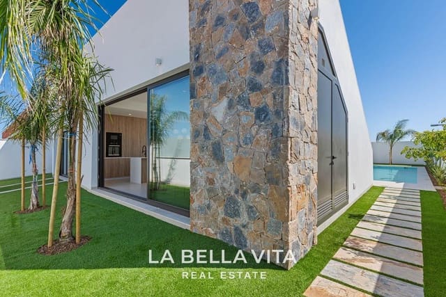 3 soverom Villa til salgs i Centro, Los Alcázares med svømmebasseng garasje - € 579 000 (Ref: 8252105)