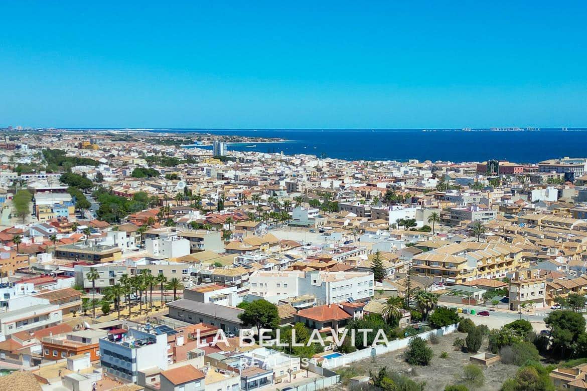 3 slaapkamer Villa te koop in Los Alcazares met zwembad garage - € 579.000 (Ref: 8252105)