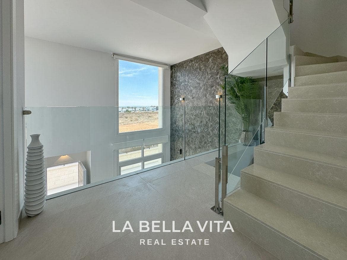 4 soveværelse Villa til salg i Dona Pepa med swimmingpool - € 549.000 (Ref: 8252106)