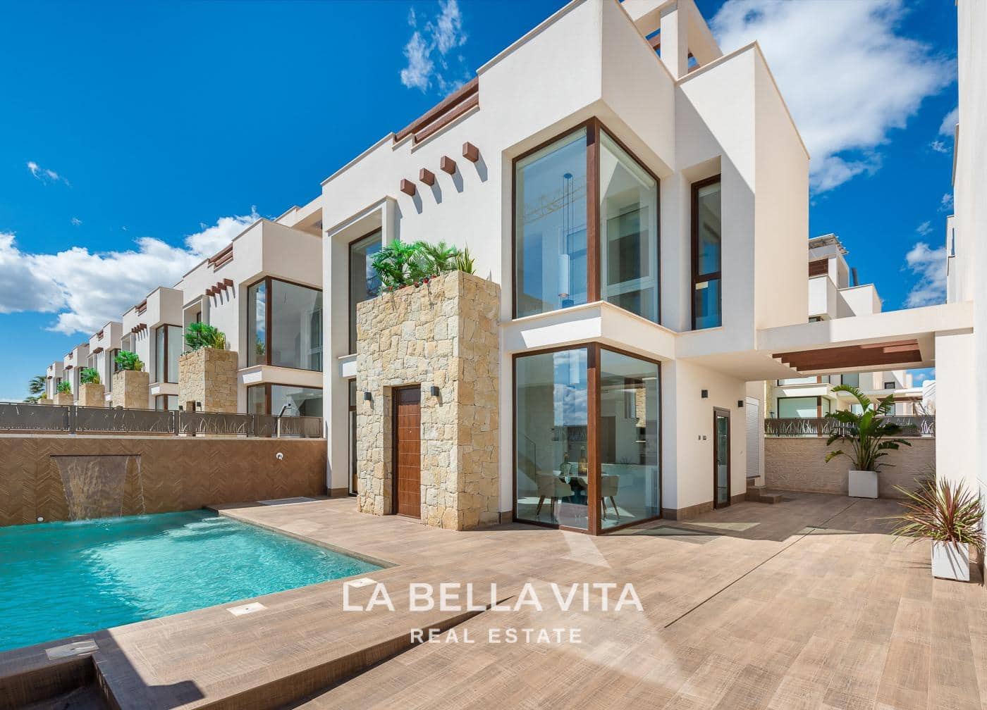 4 soveværelse Villa til salg i Dona Pepa med swimmingpool - € 549.000 (Ref: 8252106)