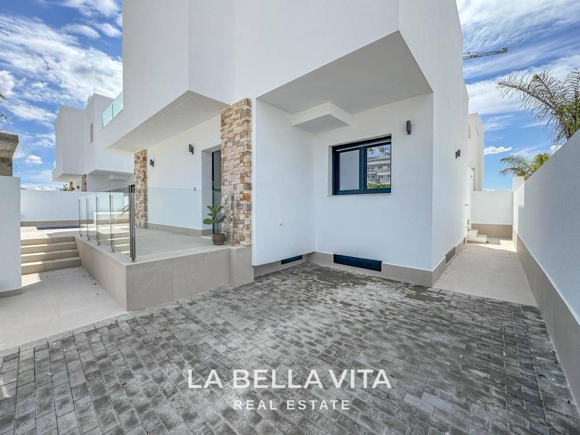 3 bedroom Villa for sale in Dolores with pool - € 355,000 (Ref: 8395110)