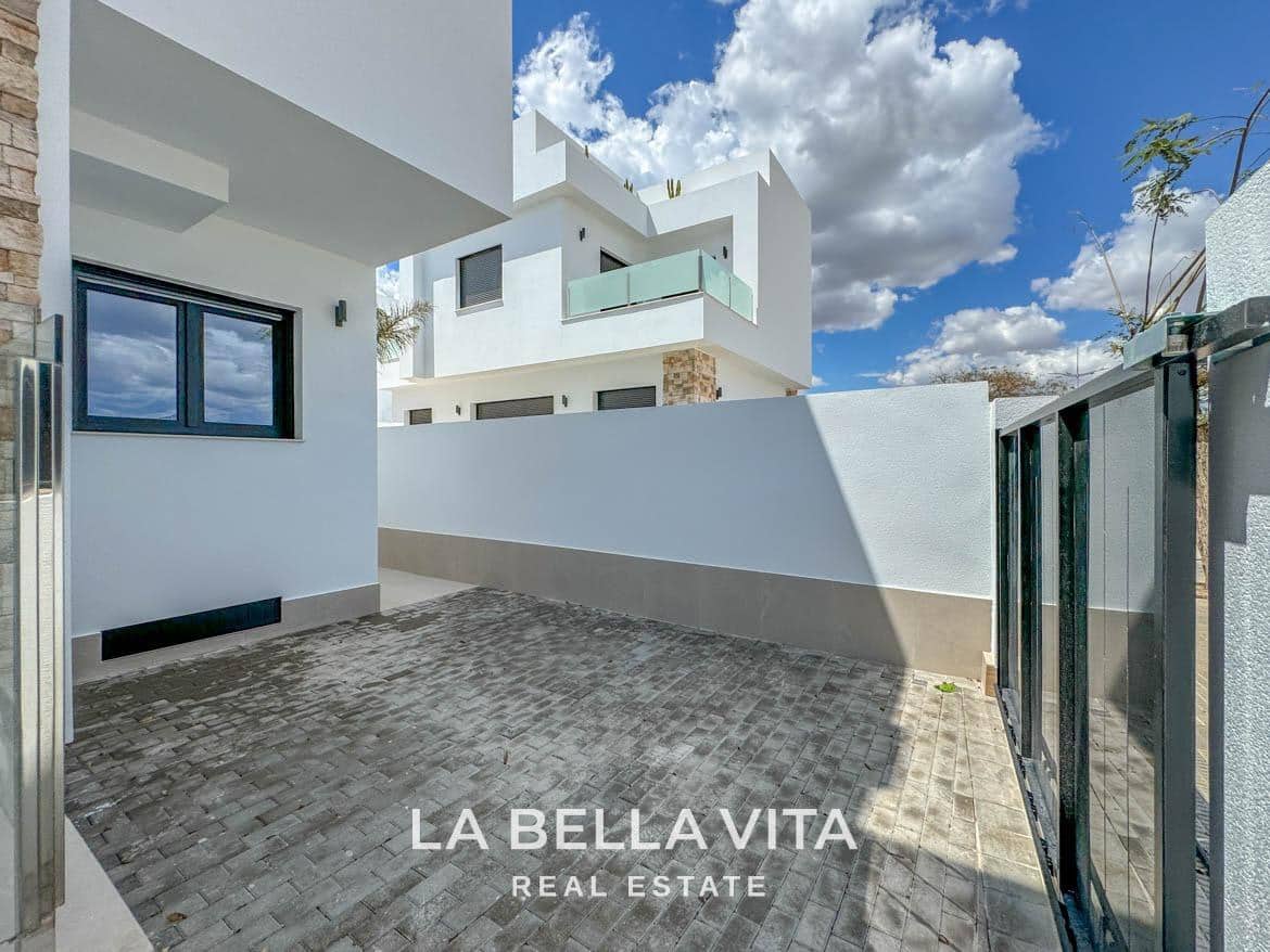 3 bedroom Villa for sale in Dolores with pool - € 355,000 (Ref: 8395110)