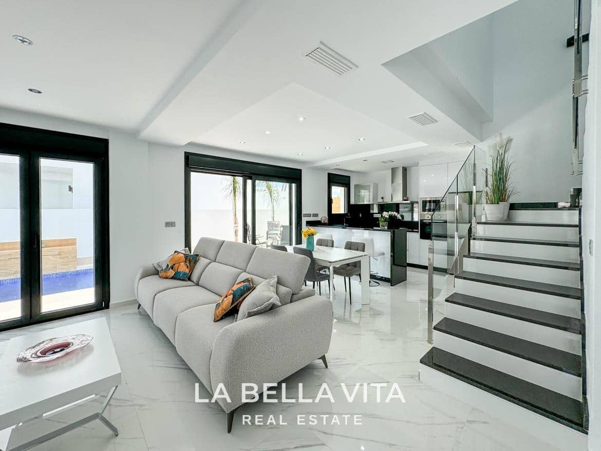 3 bedroom Villa for sale in Dolores with pool - € 355,000 (Ref: 8395110)