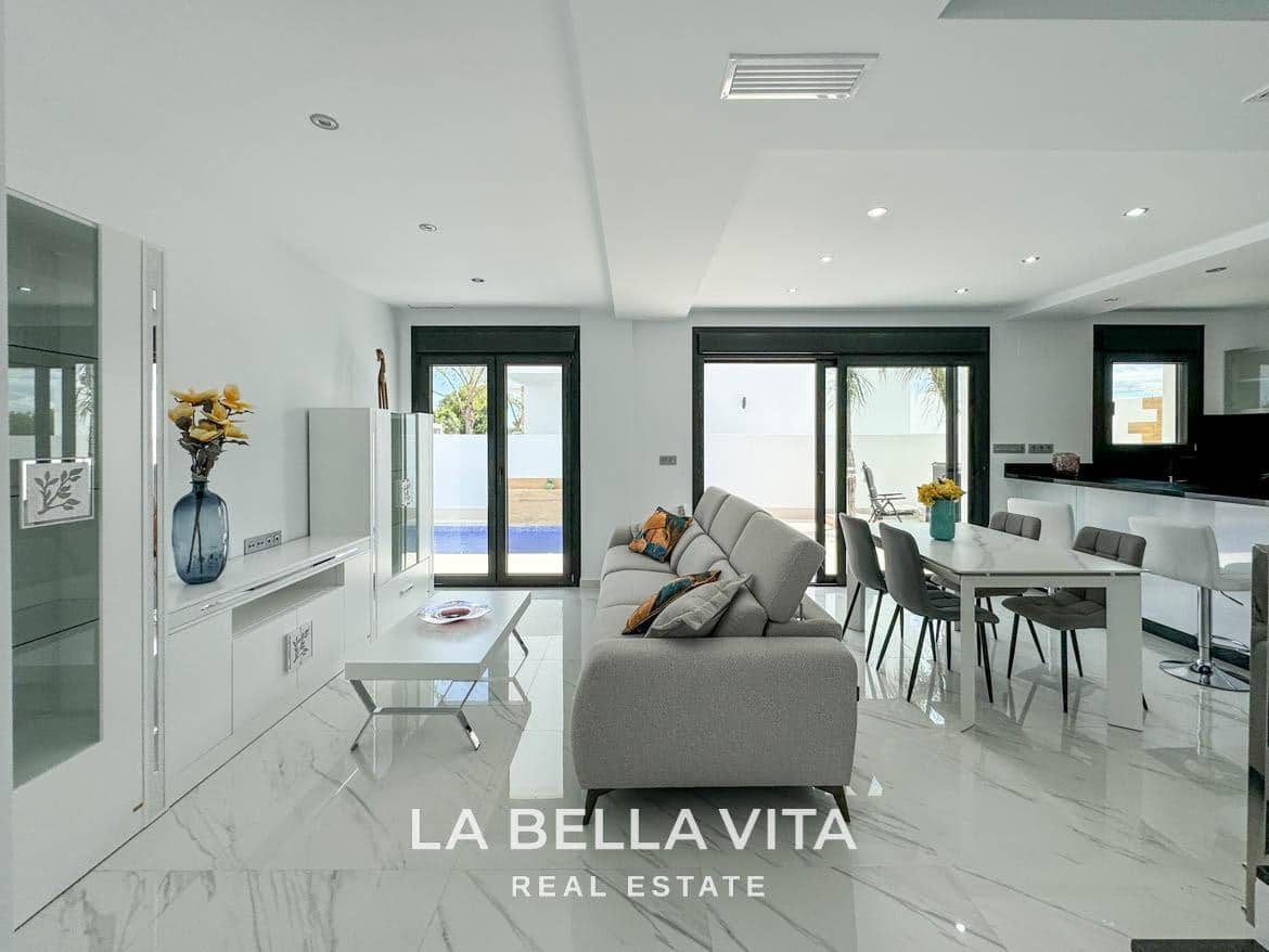 3 bedroom Villa for sale in Dolores with pool - € 355,000 (Ref: 8395110)