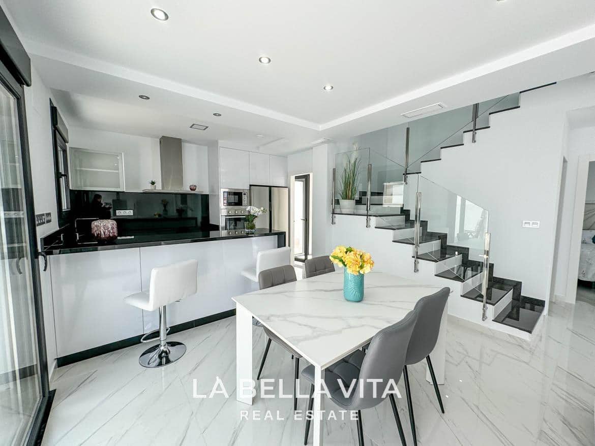 3 bedroom Villa for sale in Dolores with pool - € 355,000 (Ref: 8395110)