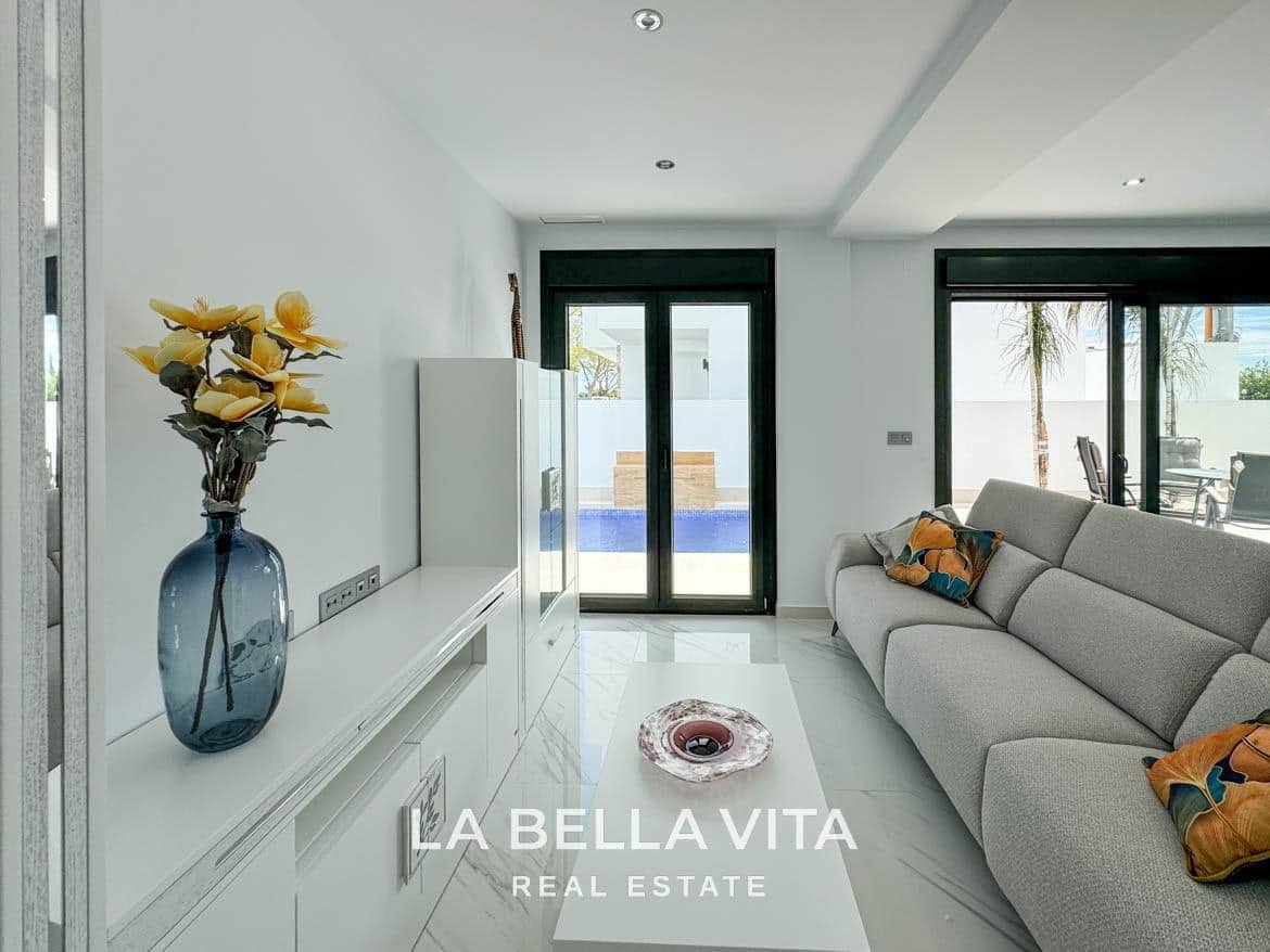 3 bedroom Villa for sale in Dolores with pool - € 355,000 (Ref: 8395110)