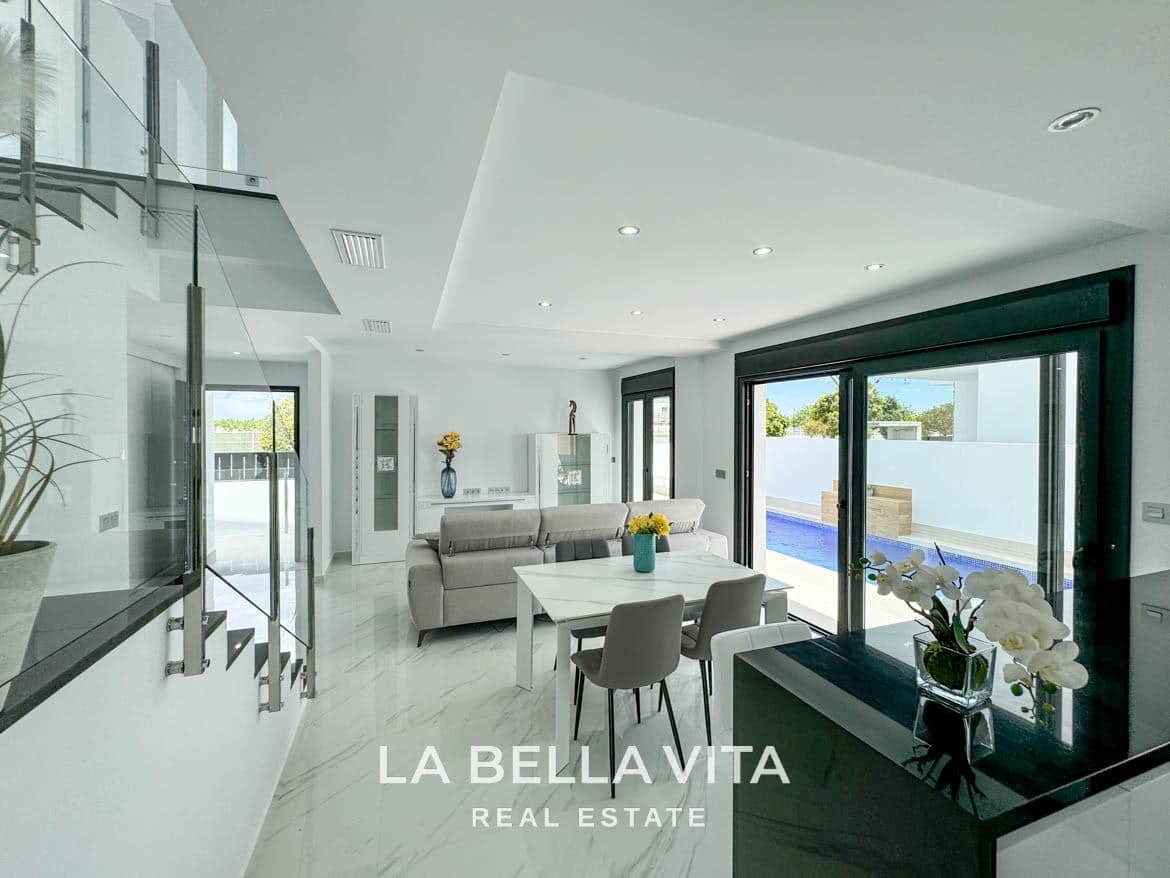 3 bedroom Villa for sale in Dolores with pool - € 355,000 (Ref: 8395110)