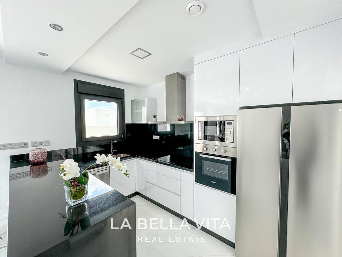 3 bedroom Villa for sale in Dolores with pool - € 355,000 (Ref: 8395110)