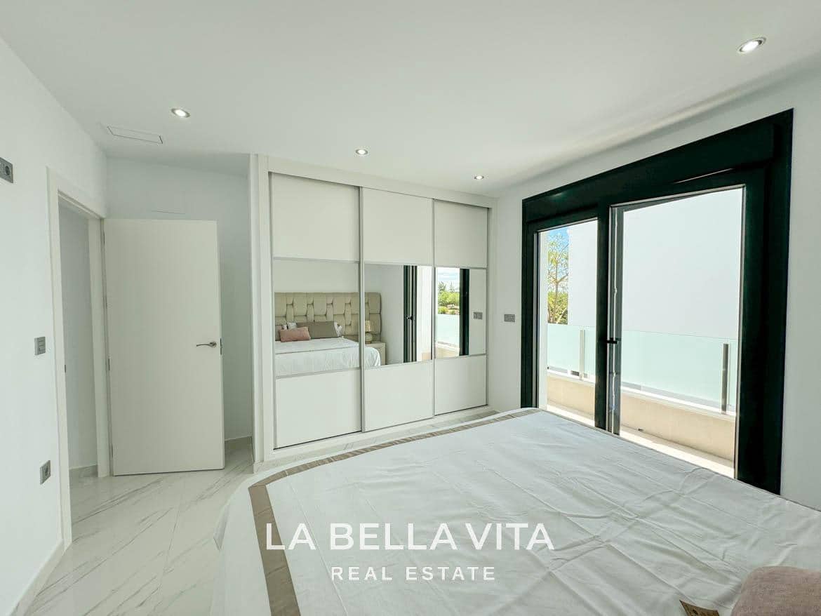 3 bedroom Villa for sale in Dolores with pool - € 355,000 (Ref: 8395110)