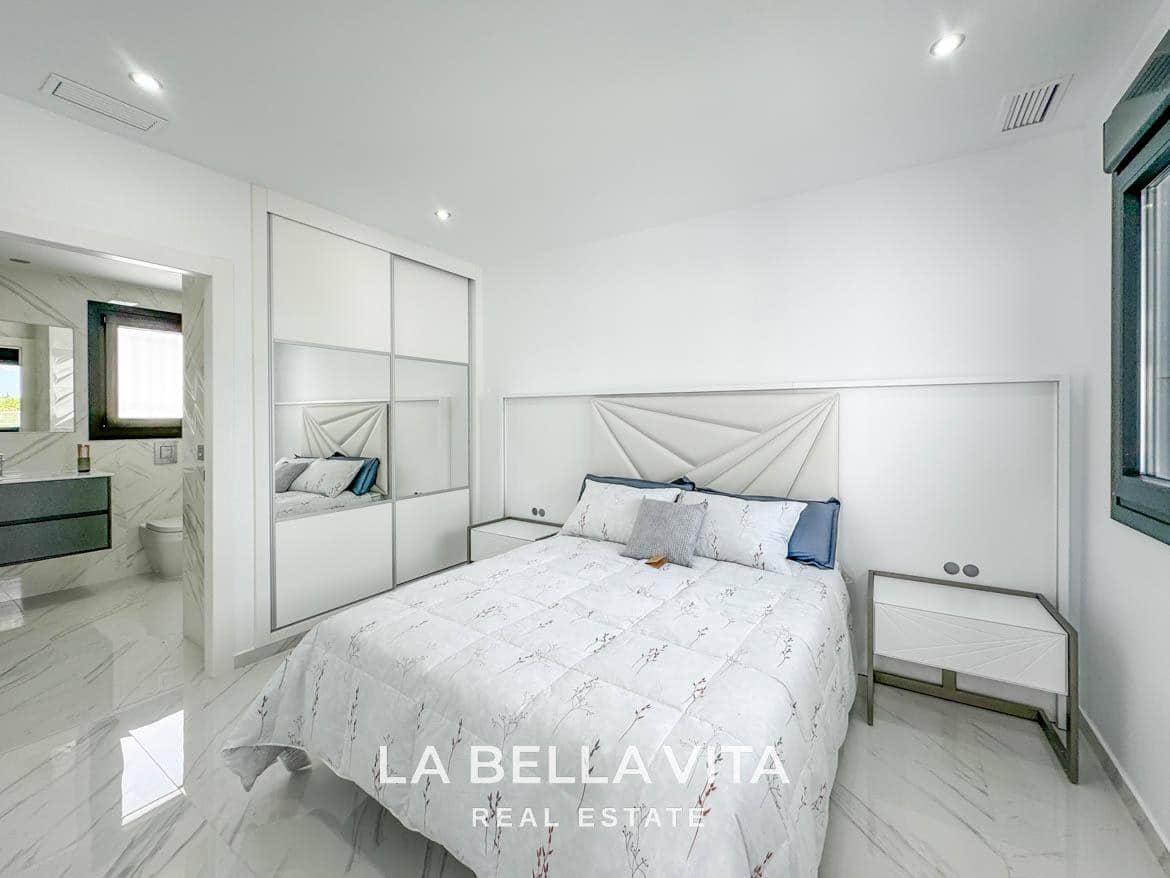 3 bedroom Villa for sale in Dolores with pool - € 355,000 (Ref: 8395110)