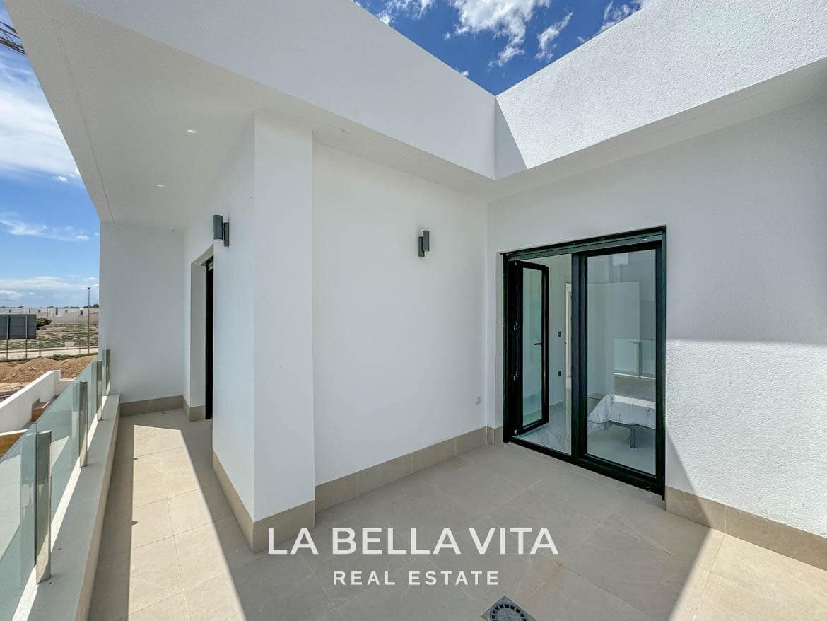 3 bedroom Villa for sale in Dolores with pool - € 355,000 (Ref: 8395110)