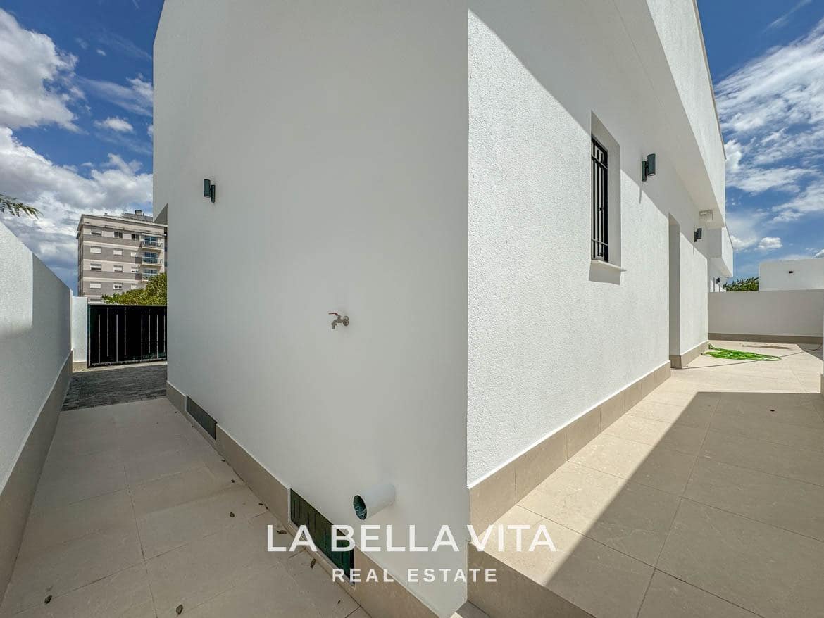 3 bedroom Villa for sale in Dolores with pool - € 355,000 (Ref: 8395110)