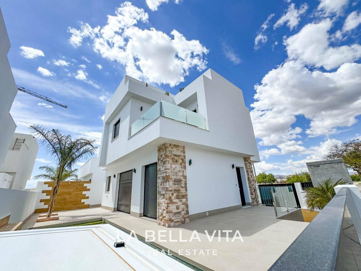 3 bedroom Villa for sale in Dolores with pool - € 355,000 (Ref: 8395110)