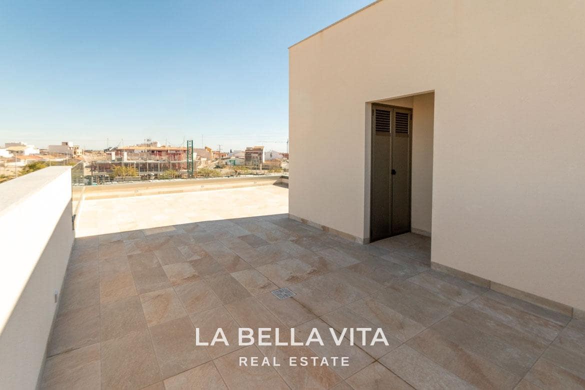 3 soveværelse Villa til salg i Pilar de la Horadada med swimmingpool - € 519.900 (Ref: 8440699)