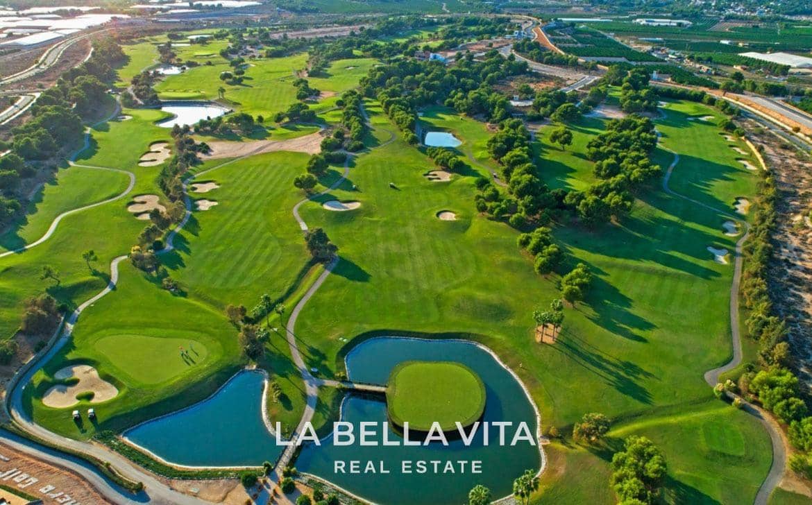 3 soveværelse Villa til salg i Pilar de la Horadada med swimmingpool - € 519.900 (Ref: 8440699)