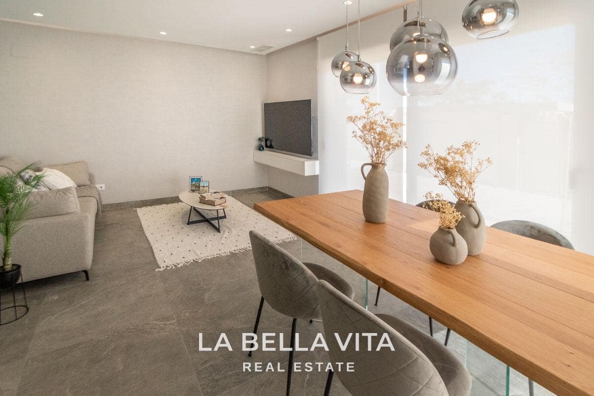 3 soveværelse Villa til salg i Pilar de la Horadada med swimmingpool - € 519.900 (Ref: 8440699)