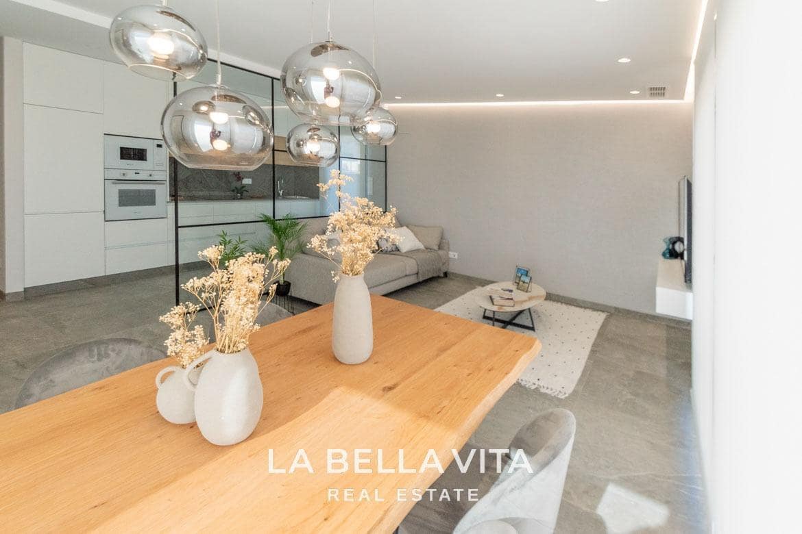 3 soveværelse Villa til salg i Pilar de la Horadada med swimmingpool - € 519.900 (Ref: 8440699)