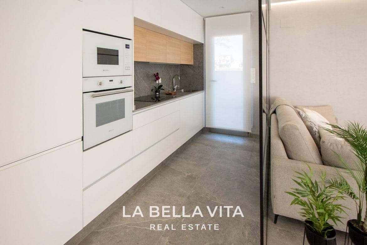 3 soveværelse Villa til salg i Pilar de la Horadada med swimmingpool - € 519.900 (Ref: 8440699)