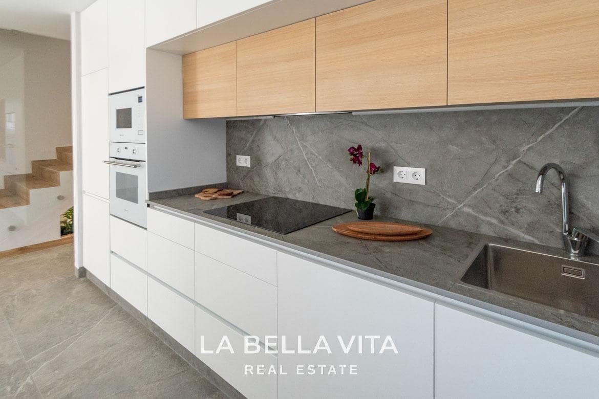 3 soveværelse Villa til salg i Pilar de la Horadada med swimmingpool - € 519.900 (Ref: 8440699)