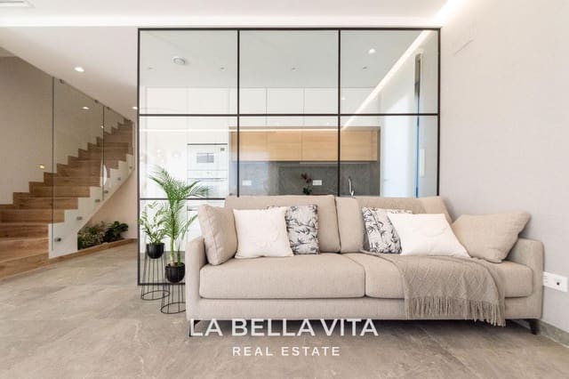 Chalet de 3 habitaciones en Pinar de Campoverde, Pilar de la Horadada en venta con piscina - 519.900 € (Ref: 8440699)