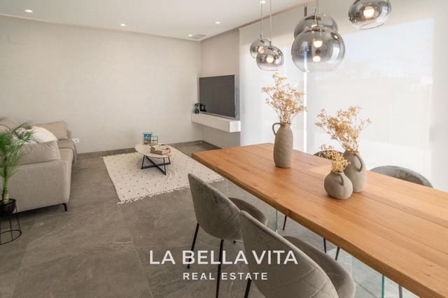 Chalet de 3 habitaciones en Pinar de Campoverde, Pilar de la Horadada en venta con piscina - 519.900 € (Ref: 8440699)