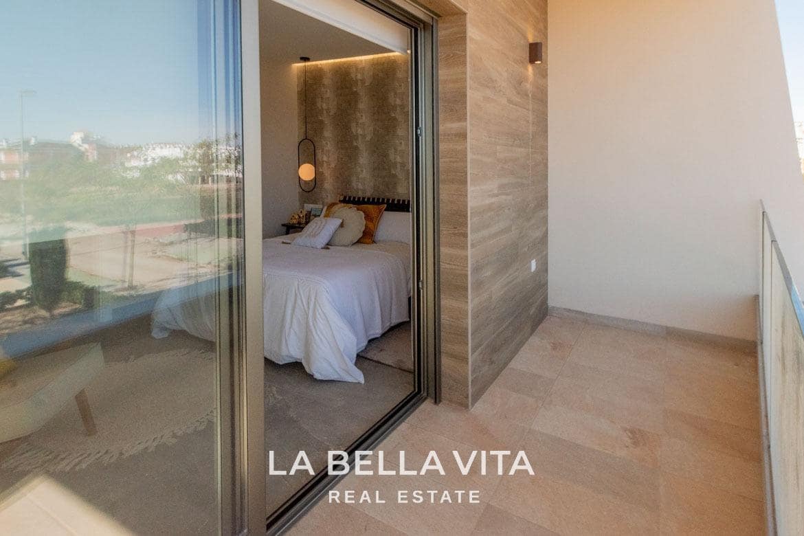 3 soveværelse Villa til salg i Pilar de la Horadada med swimmingpool - € 519.900 (Ref: 8440699)