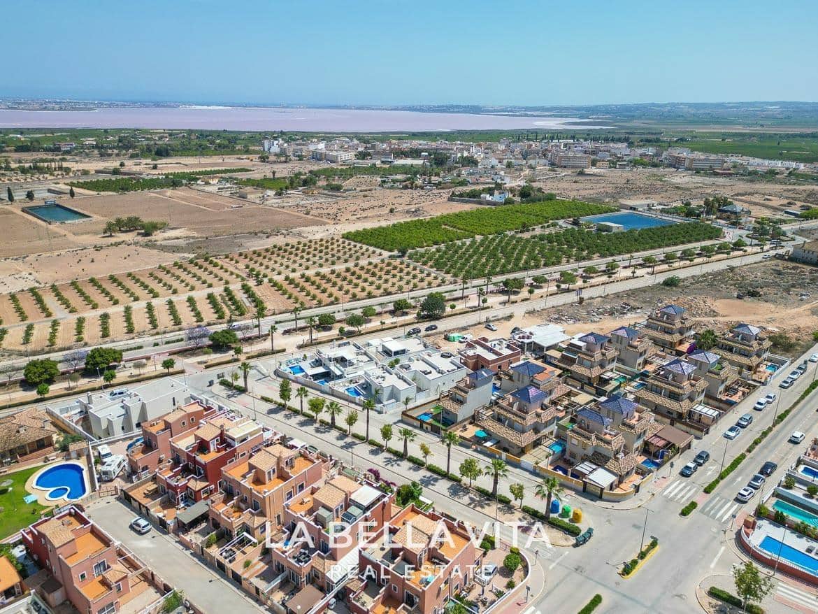 3 sypialnia Willa na sprzedaż w Los Montesinos z basenem - 364 900 € (Ref: 8440700)