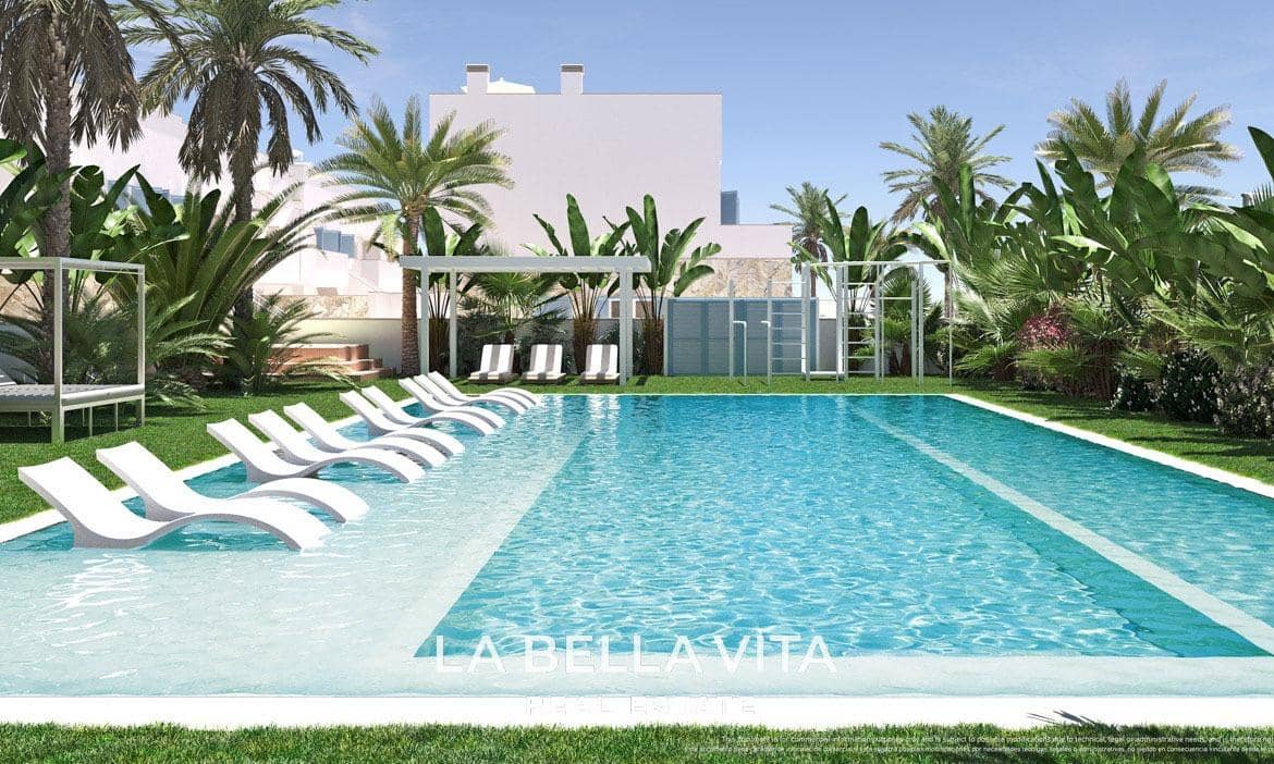 5 slaapkamer Villa te koop in Torre de la Horadada met zwembad - € 745.000 (Ref: 8544631)