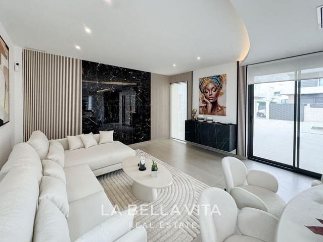 3 bedroom Villa for sale in Los Montesinos with pool - € 499,000 (Ref: 8666229)