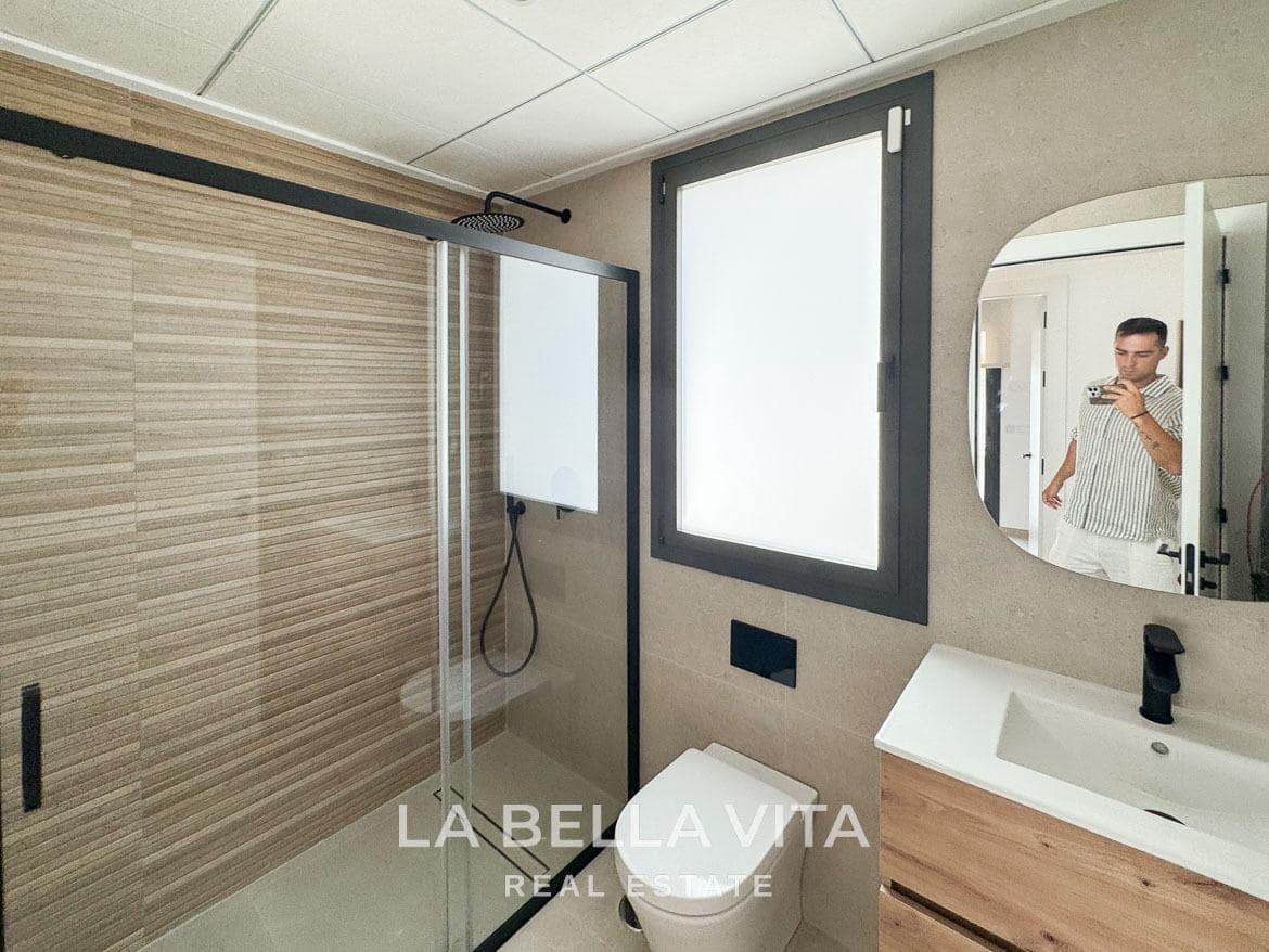 Chalet de 3 habitaciones en Los Montesinos en venta con piscina - 499.000 € (Ref: 8666229)