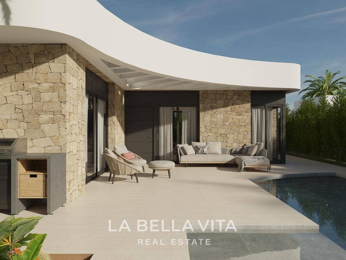Chalet de 3 habitaciones en Los Montesinos en venta con piscina - 499.000 € (Ref: 8666229)
