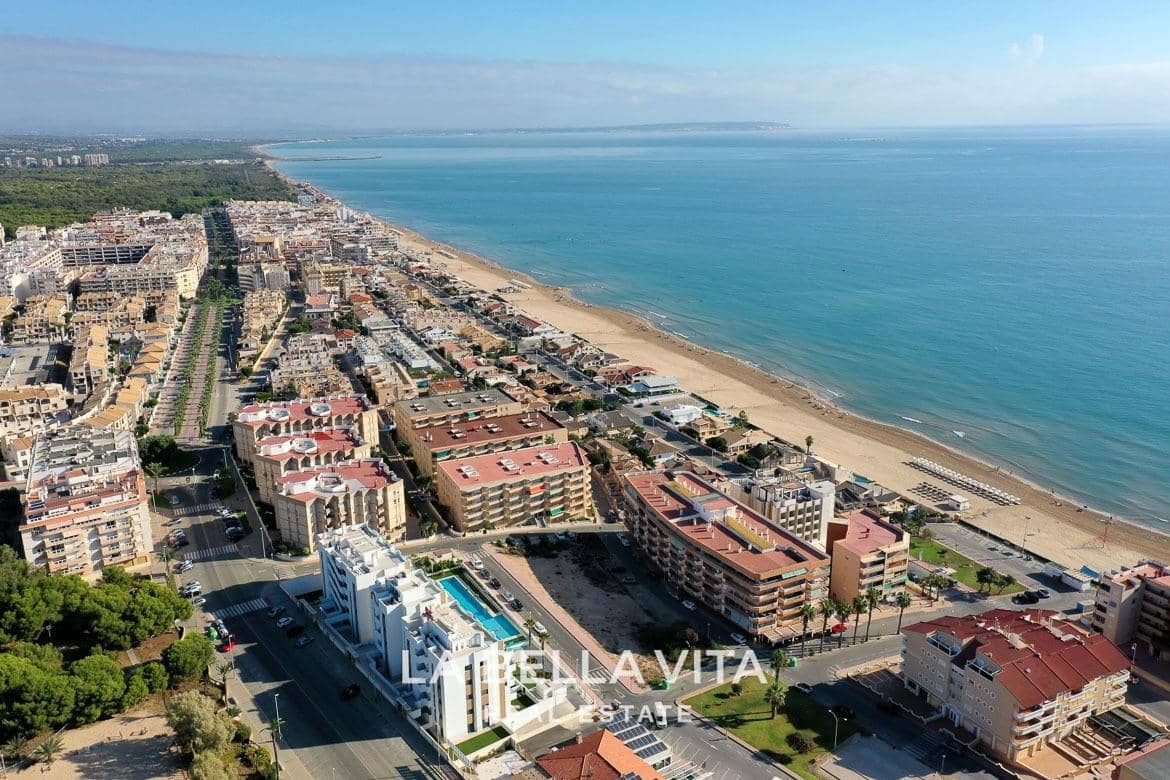 3 sypialnia Willa na sprzedaż w Ciudad Quesada z basenem - 680 000 € (Ref: 8714638)