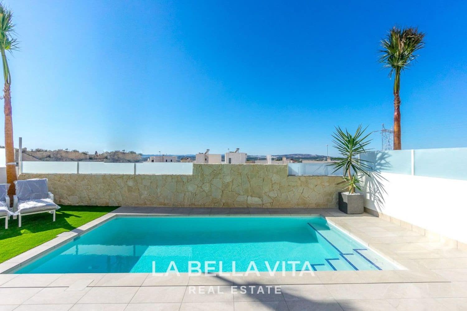 3 soveværelse Villa til salg i Ciudad Quesada med swimmingpool - € 629.000 (Ref: 8714640)