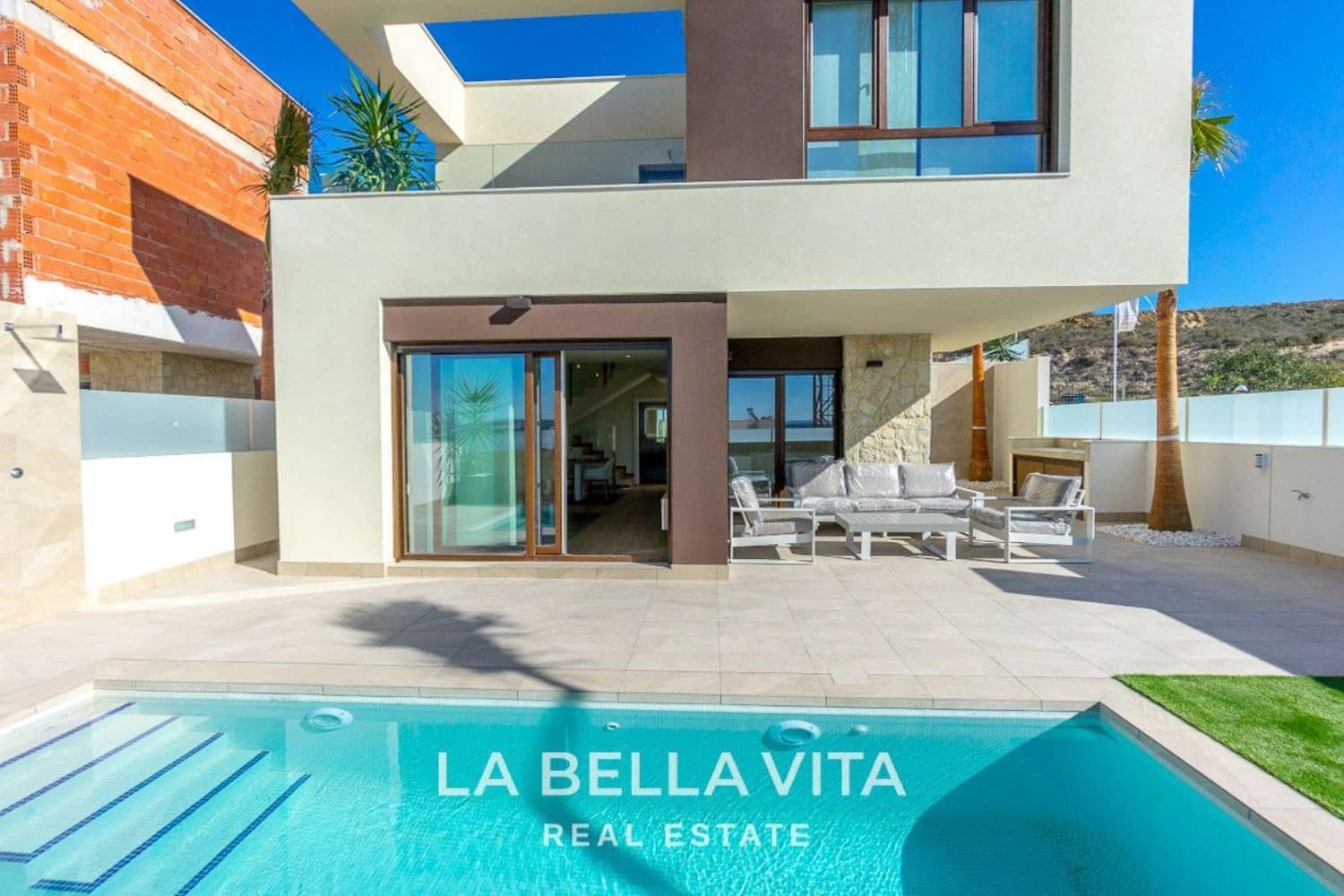 3 soveværelse Villa til salg i Ciudad Quesada med swimmingpool - € 629.000 (Ref: 8714640)