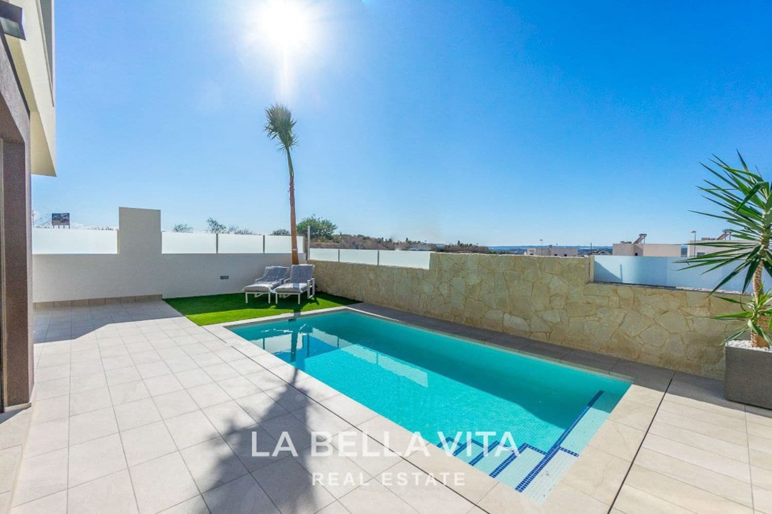 3 soveværelse Villa til salg i Ciudad Quesada med swimmingpool - € 629.000 (Ref: 8714640)