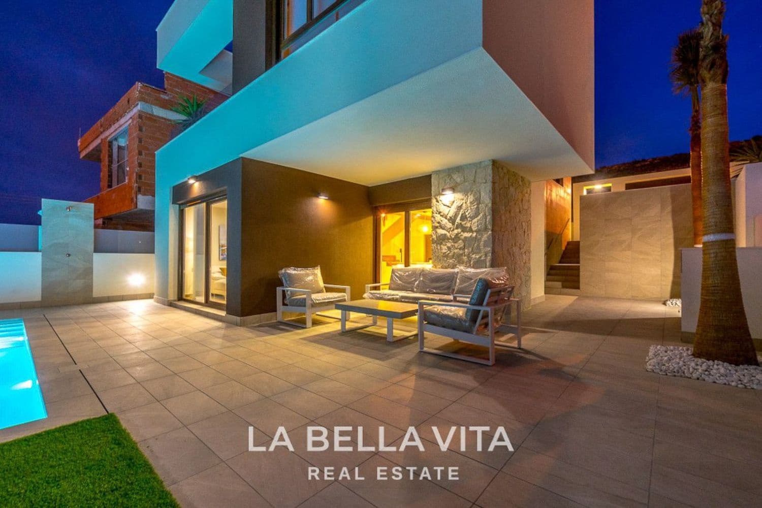 3 soveværelse Villa til salg i Ciudad Quesada med swimmingpool - € 629.000 (Ref: 8714640)