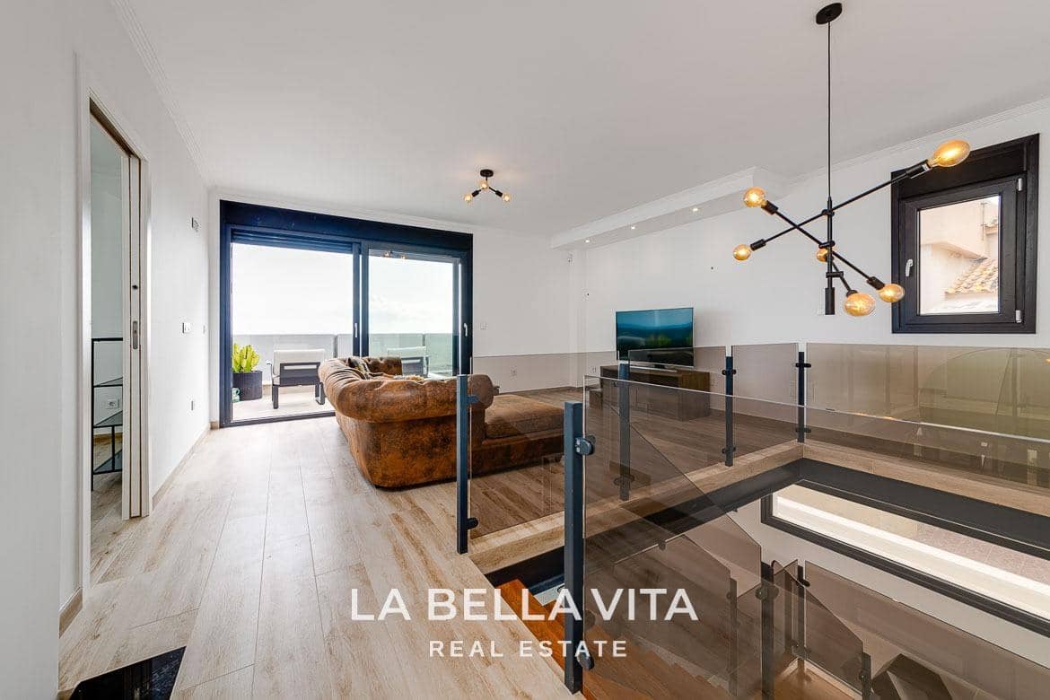 4 soveværelse Villa til salg i La Mata med swimmingpool - € 990.000 (Ref: 8714646)