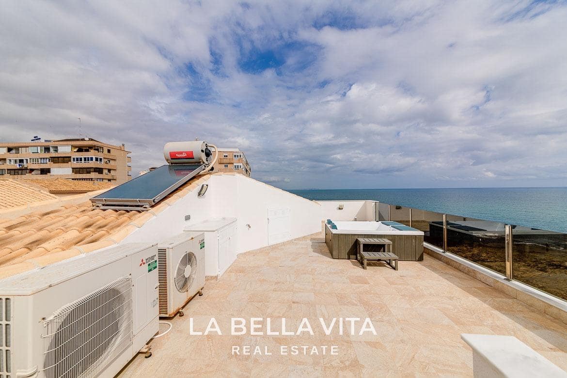 4 soveværelse Villa til salg i La Mata med swimmingpool - € 990.000 (Ref: 8714646)