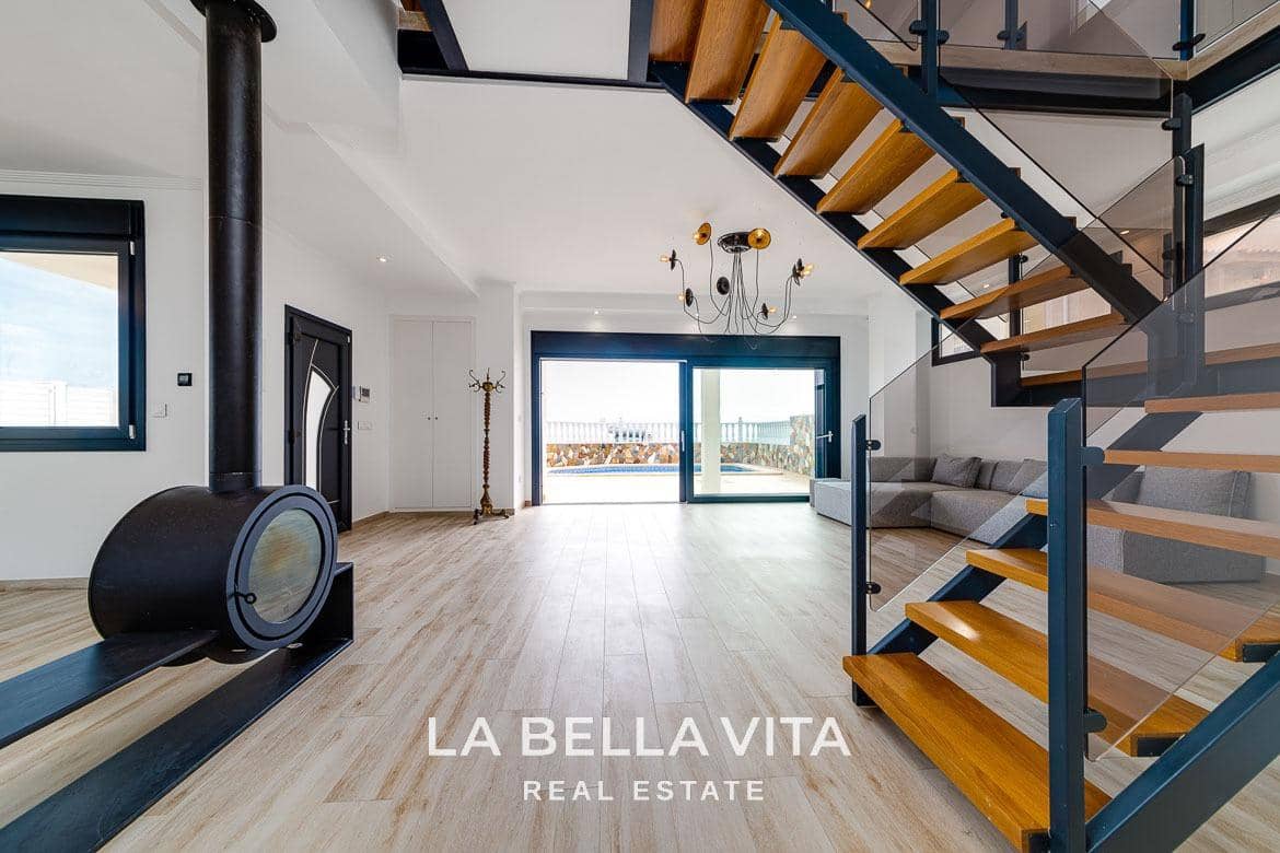 4 soveværelse Villa til salg i La Mata med swimmingpool - € 990.000 (Ref: 8714646)