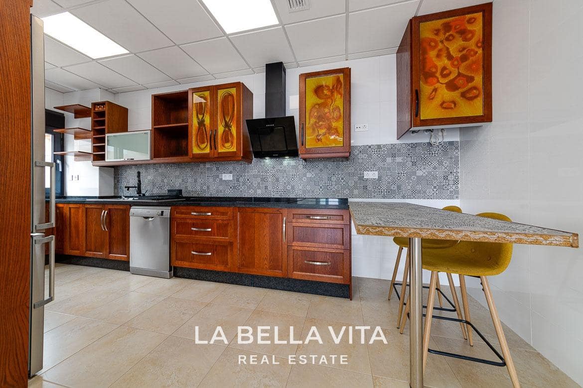 4 soveværelse Villa til salg i La Mata med swimmingpool - € 990.000 (Ref: 8714646)