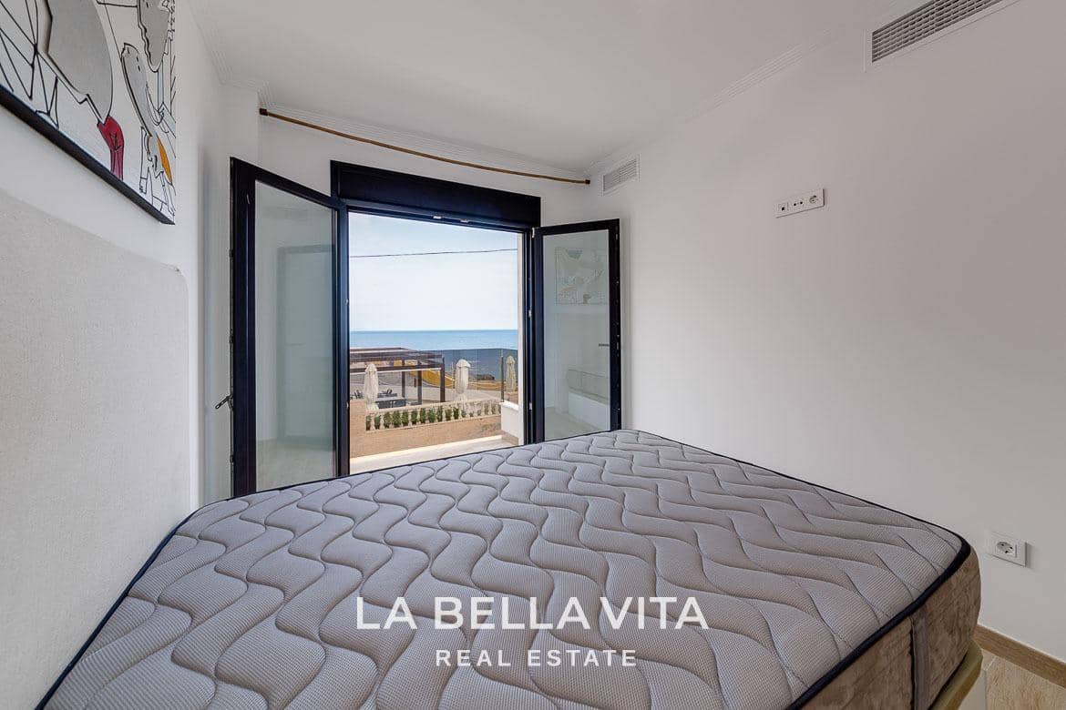 4 soveværelse Villa til salg i La Mata med swimmingpool - € 990.000 (Ref: 8714646)