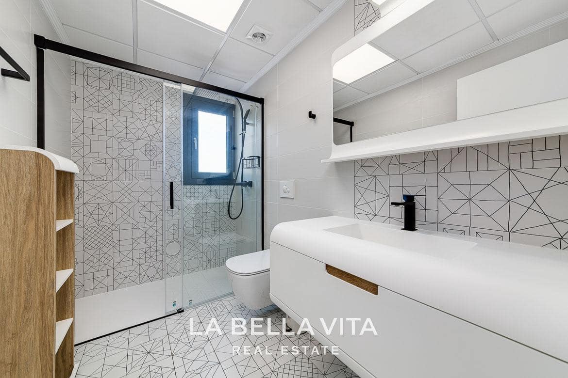 4 soveværelse Villa til salg i La Mata med swimmingpool - € 990.000 (Ref: 8714646)