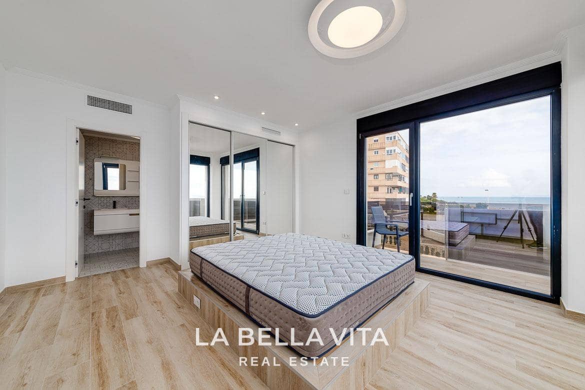 4 soveværelse Villa til salg i La Mata med swimmingpool - € 990.000 (Ref: 8714646)