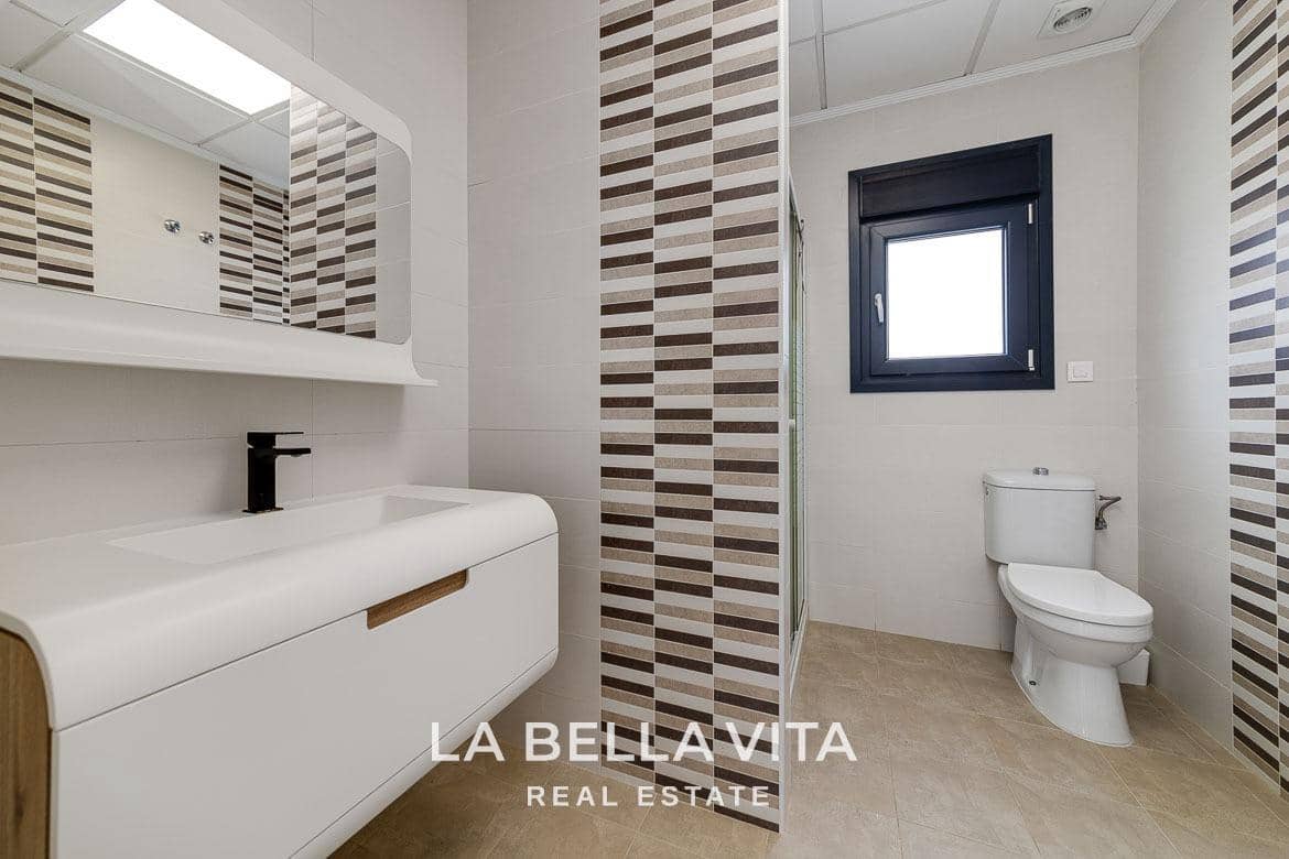 4 soveværelse Villa til salg i La Mata med swimmingpool - € 990.000 (Ref: 8714646)