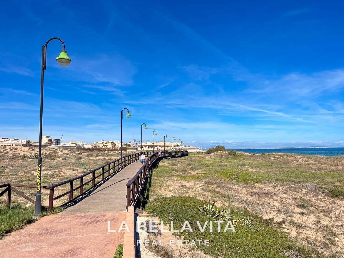 4 soveværelse Villa til salg i La Mata med swimmingpool - € 990.000 (Ref: 8714646)